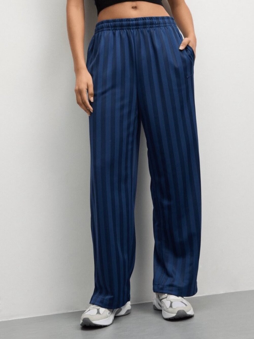 NIKE Women's Mid-Rise Loose Jacquard Striped Navy Pants (NWT) - Size XS